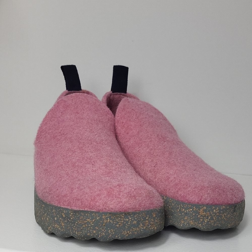 ASPORTUGUESAS Pink Wool Slip-On Shoes.‎ Size 41 = 10,5 US